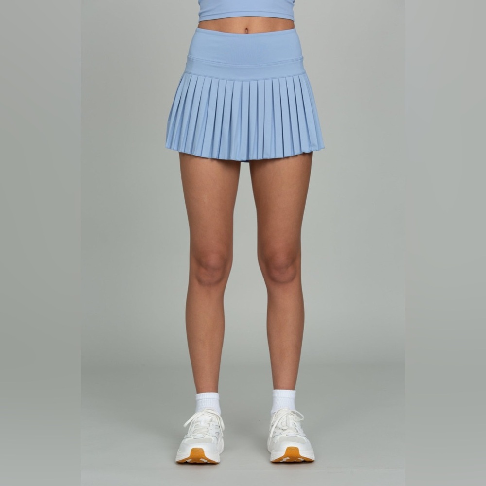 Fairfield Blue Gold Hinge Pleated Mini Skirt